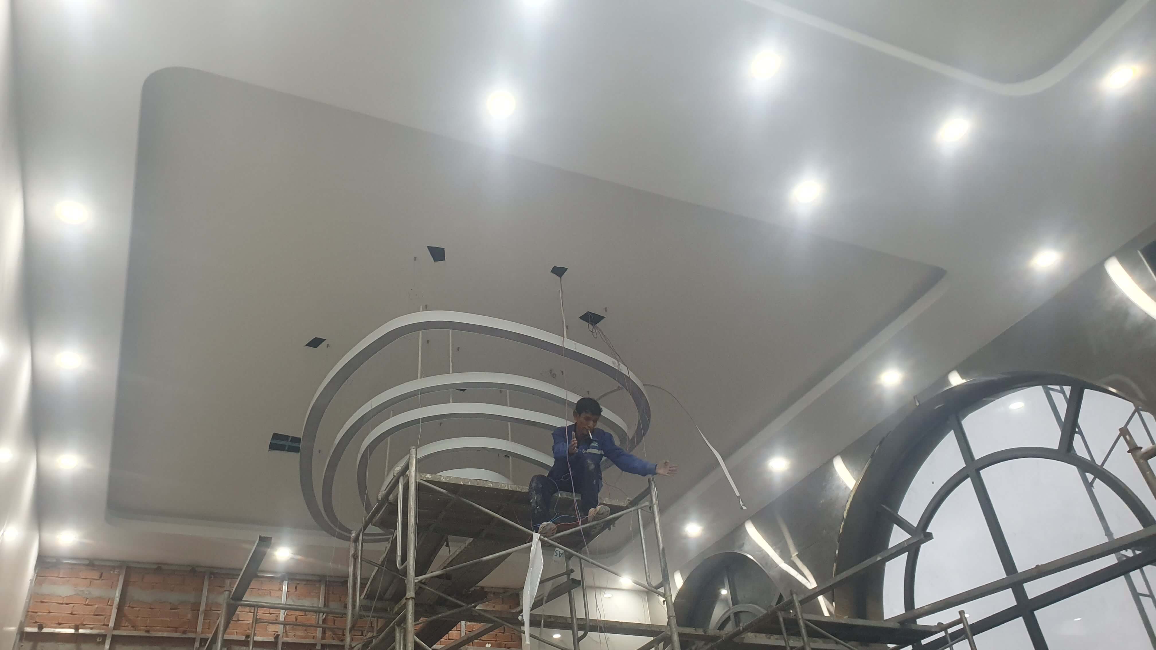 ảnh sản phẩm Đèn nhôm treo ty – Sự Kết Hợp Hoàn Hảo Giữa Thẩm Mỹ và Chức Năng